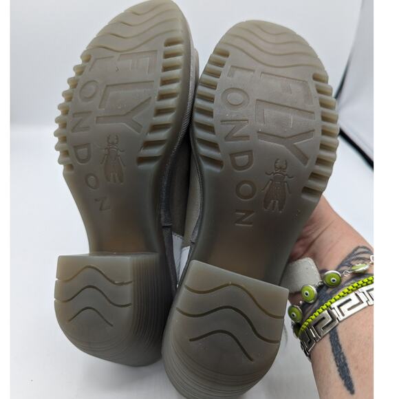 Fly London Wely Silver Off White Leather Lug Sole Sandals Hook Loop Strap 39 - Picture 3 of 10